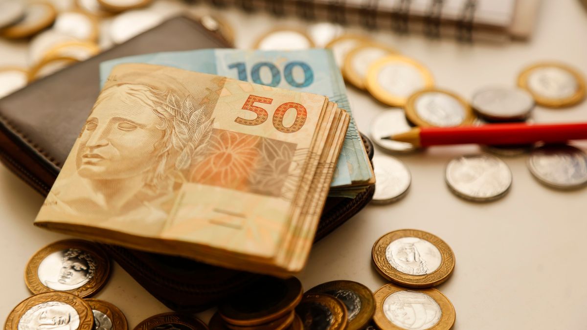 Corra! Menos de 15 dias e 58% dos MEIs ainda devem à Receita Federal! 2 dinheiro receita faturamento