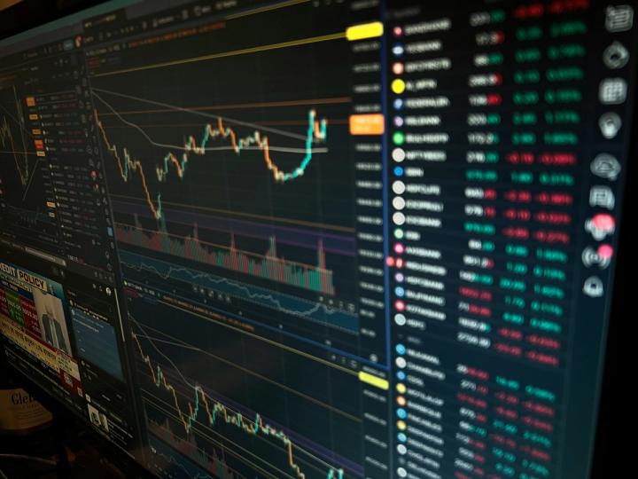 HYPE Ultrapassa Dogecoin em um Instantâneo: Tokens de Privacidade Encolhem com Ataques dos EUA no Irã! 2 e183c12b5e1dbaf0e0175a58c3a9425adb7b3de5