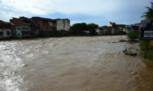 Governos Mobilizam Especialistas Urgente para Resgatar Municípios Devastados pelas Chuvas na Paraíba!