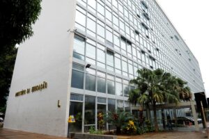 MEC Enviará Especialistas ao Acre Após Chocante Ataque em Escola!