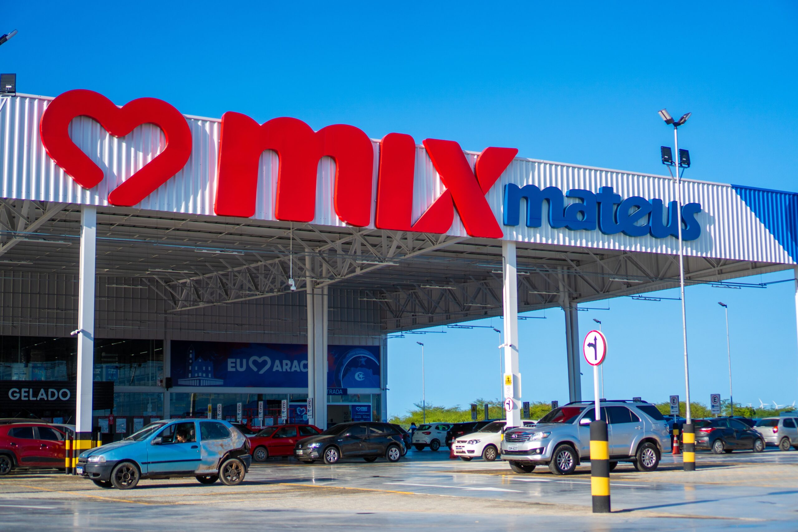 Crise à Vista: O Impacto da Demissão de 6 Mil em Varejista! 3
